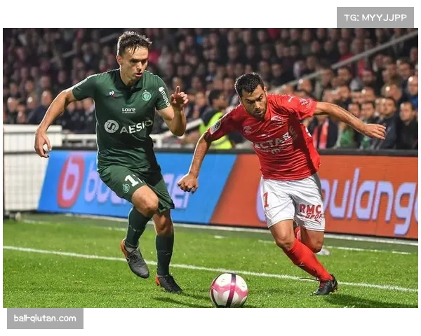 法甲联赛上座率回升 球迷热情高涨